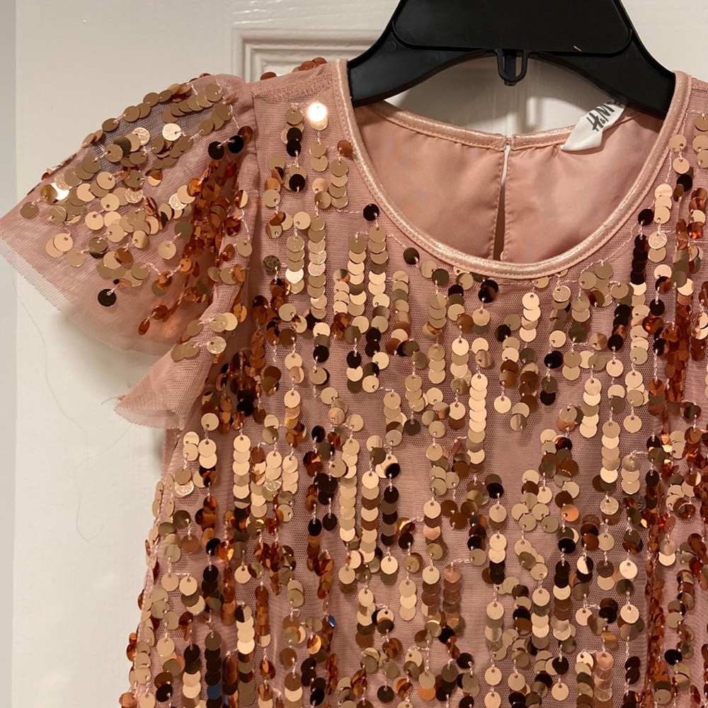 H & M girl blush sequin dress 5/6 EUC